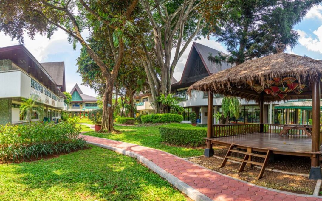 Checking in with Maya Nelson and Zeb Johnson: Leadership Continuity at Jakarta Intercultural School