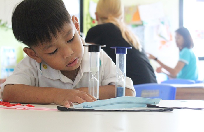 schphoto-tileinside-udonis udon-thani-international-school-student